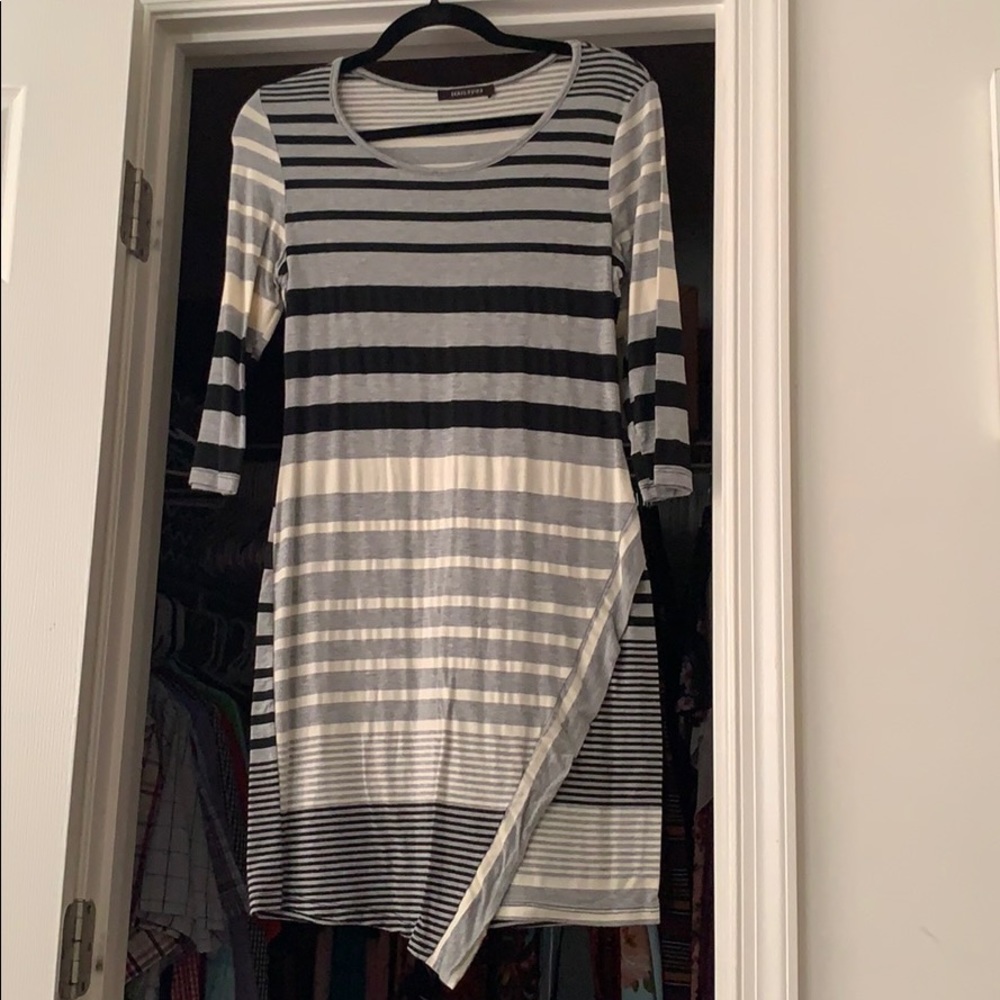 Comfortable 3/4 length sleeved fitted dress